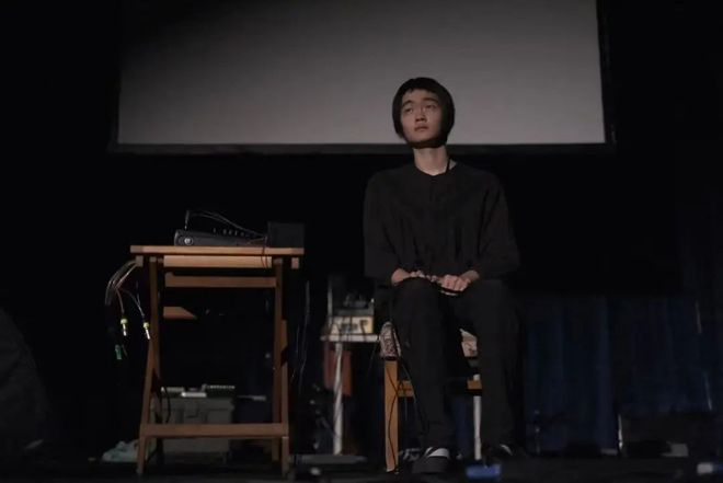 年亏近百万一个高中辍学生的实验音乐乌托邦pg电子试玩网站免费案例｜“你和我”：三(图2)